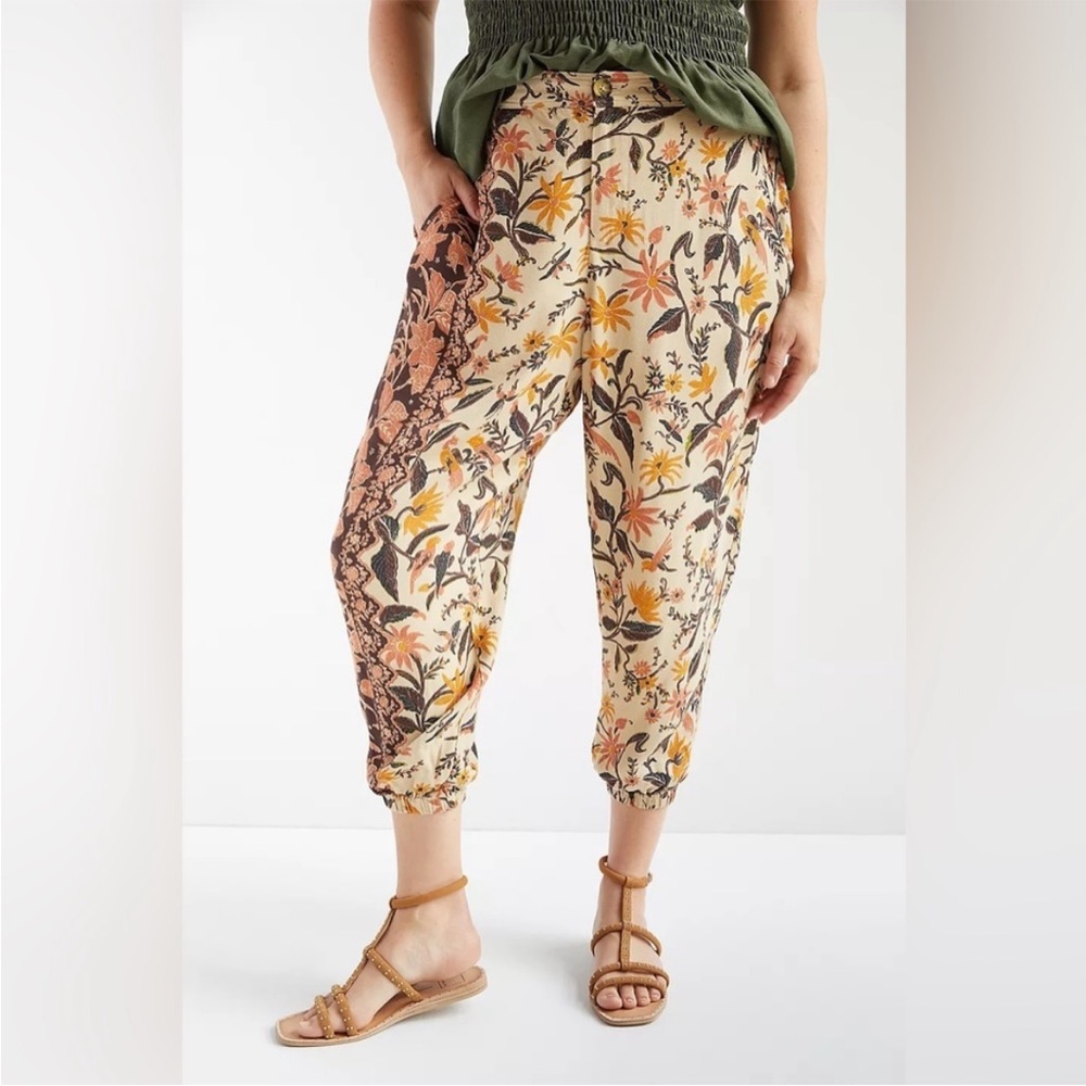 By ANTHROPOLOGIE Smocked Balloon Leg Floral Bird Pants Size 4